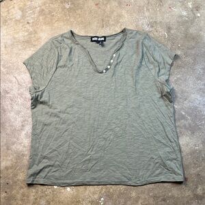 DKNY Olive Short Sleeve V-neck Henley-like Tee
Size: XL